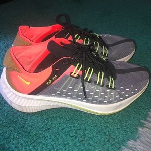 Lightly worn nike shoes women’s size 5